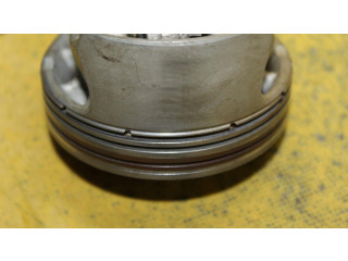 Píst 07L107103R   Audi A8 S8 D3 4E     