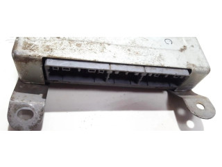 Блок управления двигателя Z57318881   Mazda 323