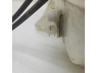 Бачок оконной жидкости    