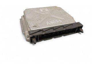 Блок управления двигателем Блок управления 30684877A Volvo V70