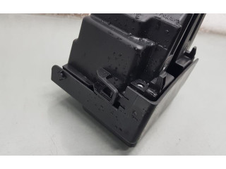 Блок предохранителей  252361535R   Renault Arkana    