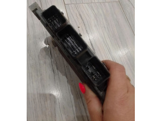 Блок управления двигателем Блок управления 8200774747 Renault Twingo II