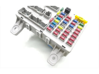 Блок предохранителей 91198-1C110   Hyundai Getz    