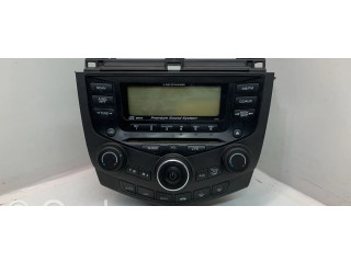 Радио/ проигрыватель CD/DVD / навигация