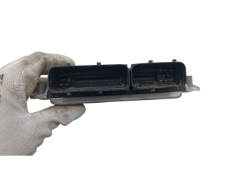 Řídící jednotka 038906019GL, 0281010944   Volkswagen PASSAT B5 2000