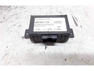 Блок управления сигнализации    4B0951173   Audi A6 S6 C5 4B