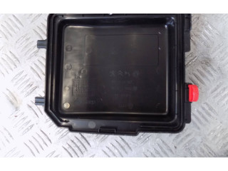 Блок предохранителей  9824510780, 4446   Peugeot 2008 II    