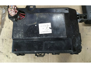 Блок предохранителей 670033407   Maserati Levante    