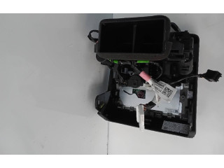 Дисплей    P1740220c   Tesla Model 3