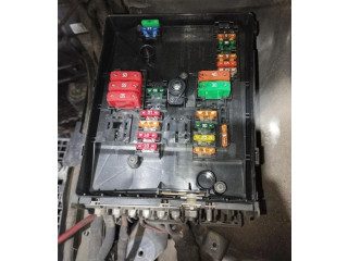   Pojistková skříňka 1K0937125A   Volkswagen Tiguan 2009