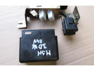 Блок предохранителей     Mitsubishi Pajero Sport I    