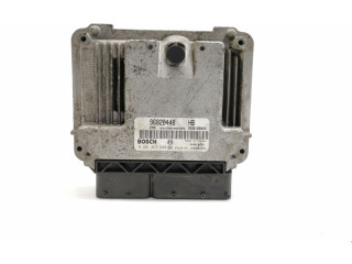 Блок управления двигателя 0281013600, 96820448 Chevrolet Nubira