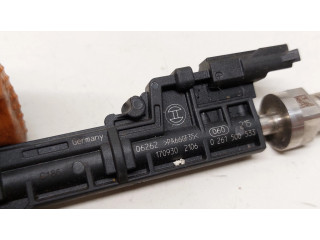 Vstřikovač 13647639994, 0261500533 BMW 7 F01 F02 F03 F04 pro benzínový motor 4.4