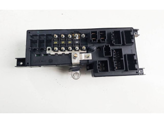 Блок предохранителей 8678449 Volvo XC90