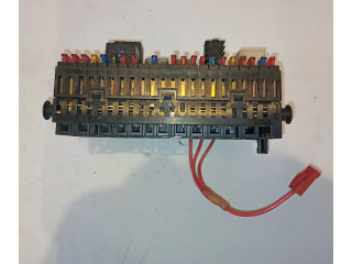 Блок предохранителей  357937039, 7d0937517   Volkswagen Transporter - Caravelle T4    