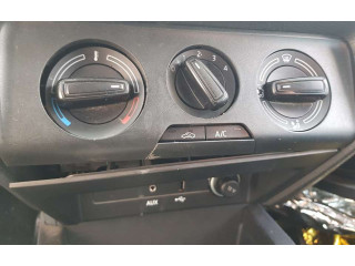 Блок управления климат-контролем Skoda Fabia Mk3 (NJ)