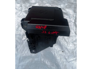 Блок предохранителей Jeep Compass