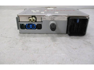 Радио/ проигрыватель CD/DVD / навигация