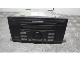 Радио/ проигрыватель CD/DVD / навигация