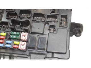 Блок предохранителей 8637A885, 58E812F01 Mitsubishi Outlander