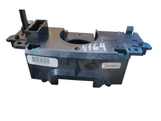 Ручка стеклоочистителей 30658614   Volvo V70