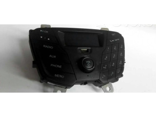 Радио/ проигрыватель CD/DVD / навигация