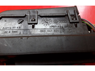   Pojistková skříňka 8K0941824   Audi A5 8T 8F 2009