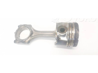 Píst Volkswagen PASSAT B5.5