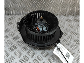 Вентилятор печки 5WC819015A, T72368C Audi Q2 -