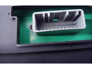 Панель приборов 8200305019D, E2-A1-29-7 Renault Clio II