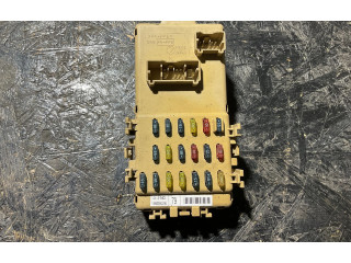 Блок предохранителей  JB200400   Subaru Forester SF    