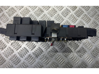 Блок предохранителей 8678449, 518826011 Volvo S60