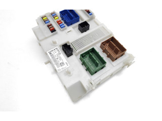 Блок предохранителей 31384931, 31384931AB Volvo S60