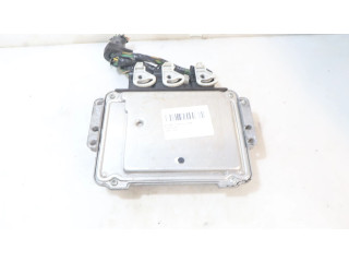 Блок управления двигателем Блок управления 0281011775   Volvo V50