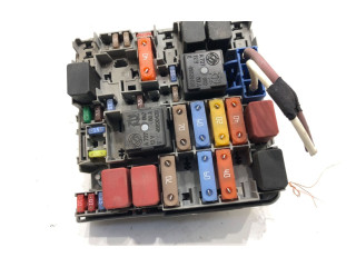 Блок предохранителей  51827977   Fiat Grande Punto    