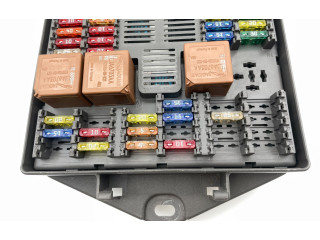 Блок предохранителей 2W9314A073BE, 2W9314A073BE Jaguar XJ X350