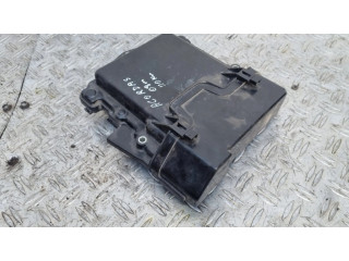 Другая деталь отсека двигателя