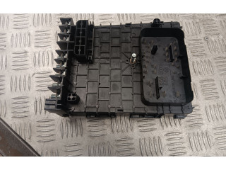 Блок предохранителей 1K0937132F, 63580602 Audi Q3 8U