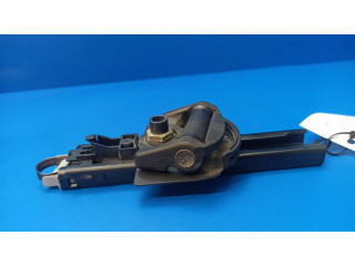 Регулятор высоты ремня безопасности