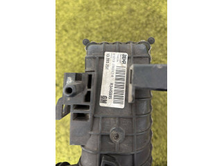 Интеркулер  13283251   Opel Meriva B 