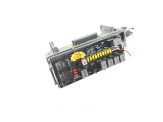 Блок предохранителей 04692167AB, 0001131644 Jeep Cherokee III KJ