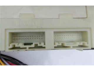 Блок предохранителей 8200031555 Renault Clio II