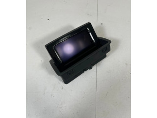 Дисплей    8UO857273   Audi Q3 8U