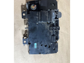 Блок управления климат-контролем 8682930, M6322300026 Volvo S60