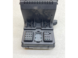 Блок предохранителей 30765646, 06W133   Volvo V70    