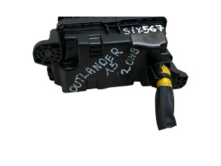 Блок предохранителей 0524NA, 3746NA Mitsubishi Outlander