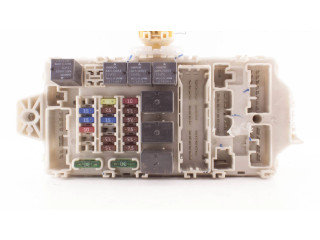 Блок предохранителей MR587873, G8C222M3B Mitsubishi Outlander