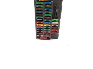 Блок предохранителей Peugeot 406