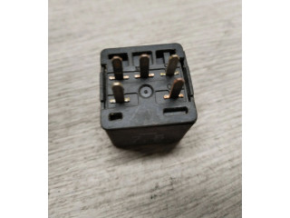   Pojistková skříňka 12177234   Chevrolet Venture 1999