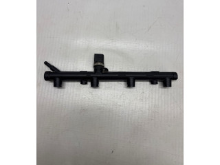 Топливная рампа 06K133681E   Skoda Kodiaq  